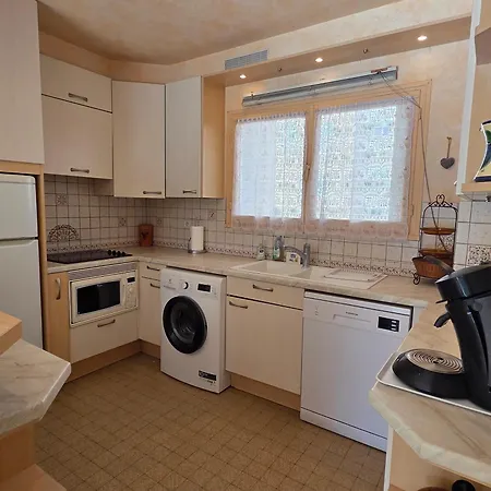 Climatise Centre-ville, Vue - 4 Pers. - Fr-1-780-99 * Sainte-Maxime