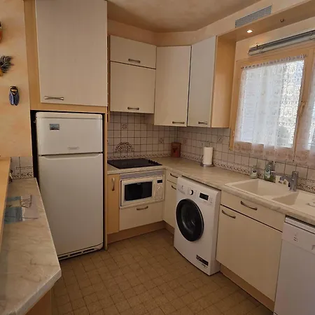 Climatise Centre-ville, Vue - 4 Pers. - Fr-1-780-99 Lejlighed Sainte-Maxime
